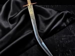 Kılıç Standı ve Duvar Aparatı Nasıl Seçilir?