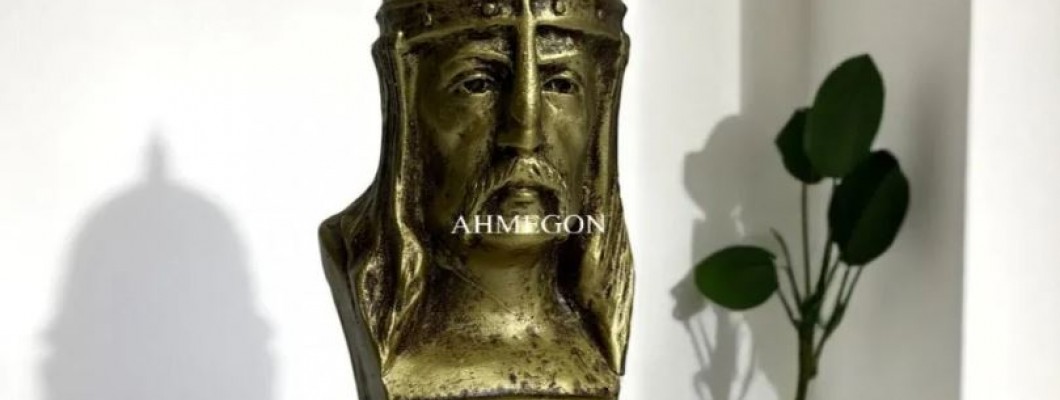 Sultan Alparslan Biblosu: Liderlik ve Kahramanlık Dekorasyonunda