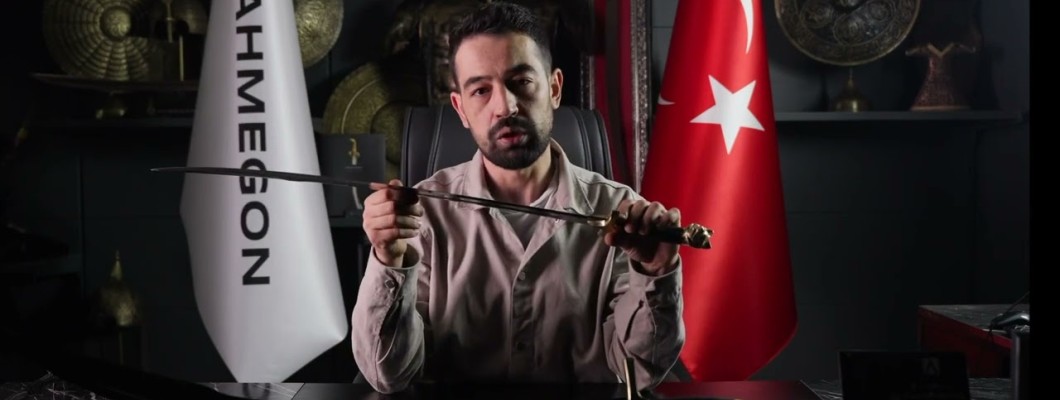 Osmanlı Yalmanlı Kılıcı: Formu, Tarihî İşlevi ve Tasarım Özellikleri Osmanlı Yalmanlı Kılıcı: Formu, Tarihî İşlevi ve Tasarım Özellikleri