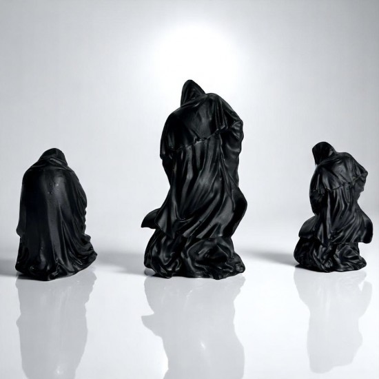 Yüzüklerin Efendisi Nazgul Bibloları ve Figürleri Yüzüklerin Efendisi Nazgul Bibloları ve Figürleri