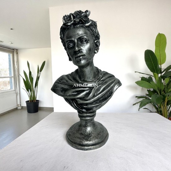 Frida Kahlo Biblosu Figürü Heykeli Frida Kahlo Biblosu Figürü Heykeli