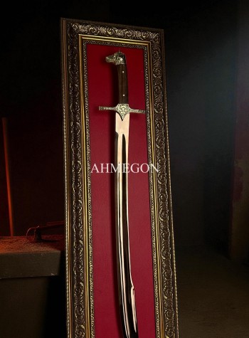 ESKİTME KURTBAŞLI TABLOLU