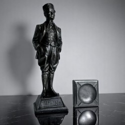 XXL ATATÜRK HEYKELİ