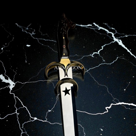 3 HİLALLİ KURTBAŞLI