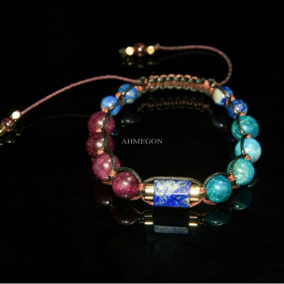 Lapis Lazuli, Apatit ve Çilek Taşlı Erkek Bileklik – Ruhsal Netlik, Duygusal Denge ve İlham Kaynağı Lapis Lazuli, Apatit ve Çilek Taşlı Erkek Bileklik – Ruhsal Netlik, Duygusal Denge ve İlham Kaynağı