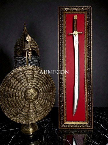 Fatih Sultan Mehmet Kılıç, Kalkan ve Miğfer Seti – Pirinç